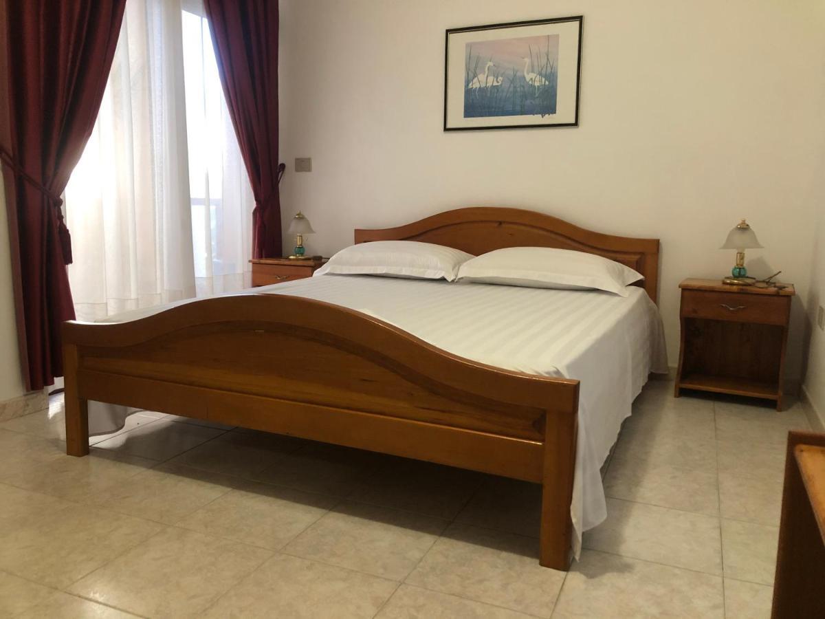 Villa Pepeto Durres Albania Exterior photo